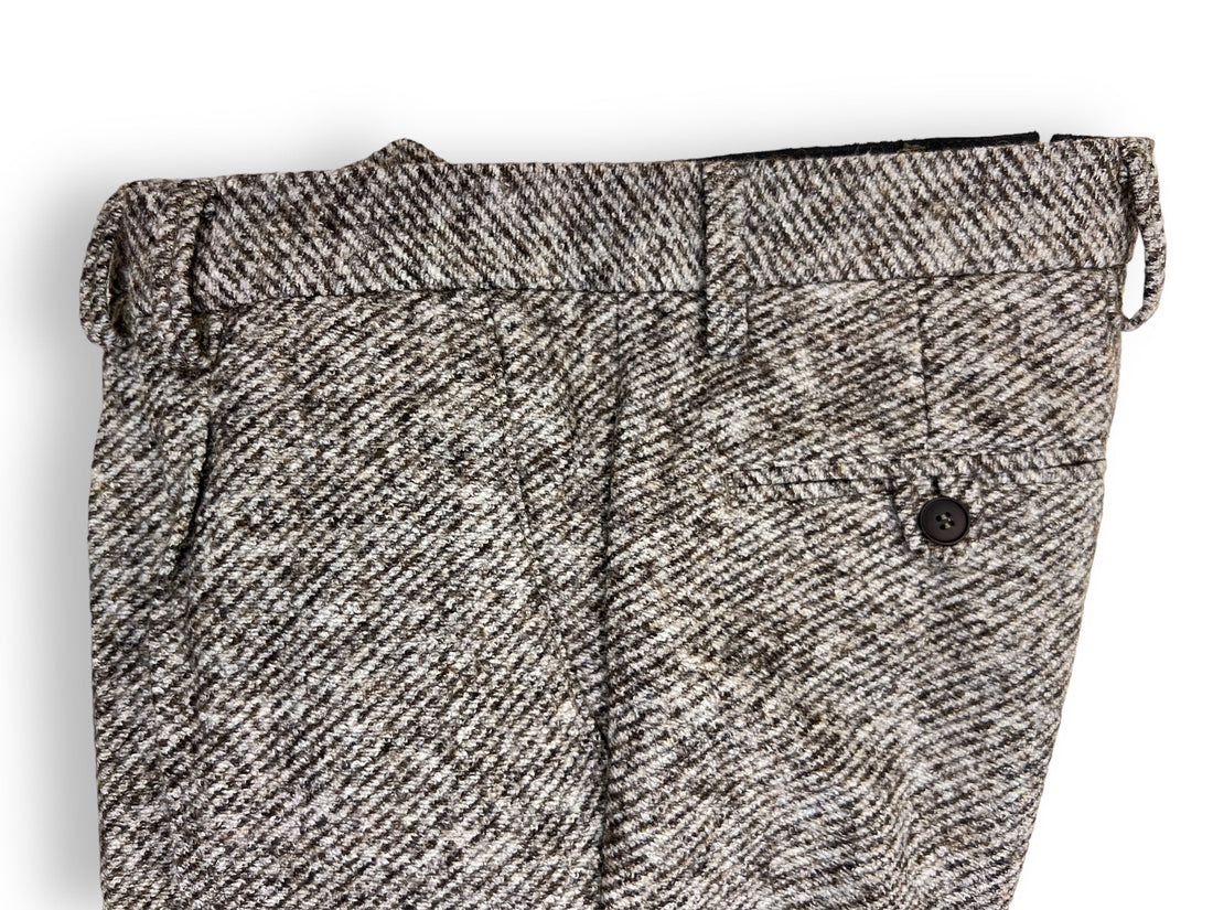 Single pleat pant in brown/grey soft combed wool