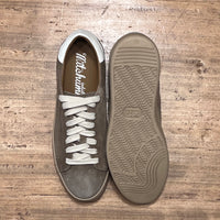 Low sneakers - light brown suede