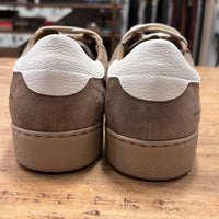 Low sneakers - light brown suede