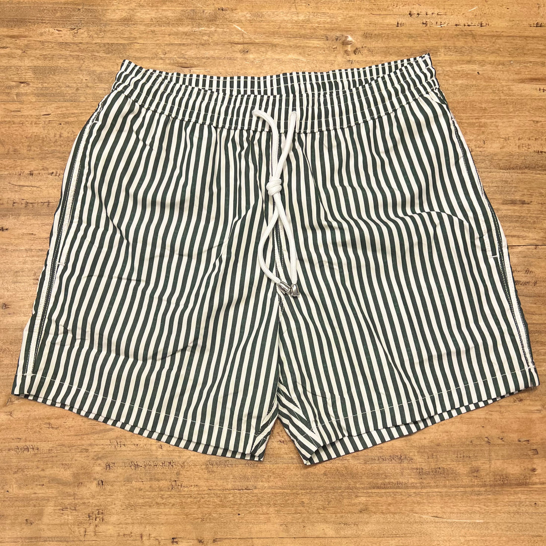 Classic british green & offwhite stripes