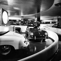 Porsche 911 - THE ULTIMATE SPORTSCAR AS CULTURAL ICON