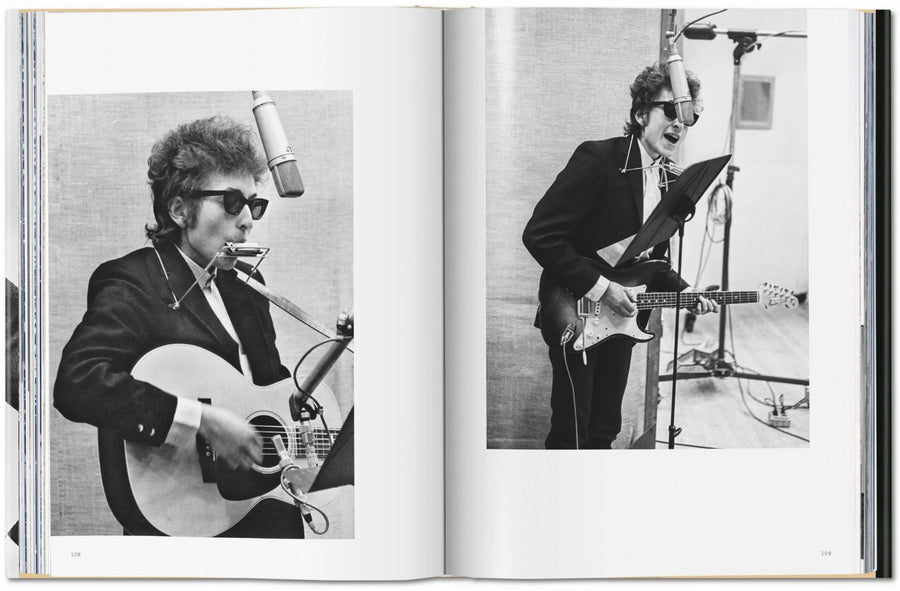 Daniel Kramer. Bob Dylan. A Year and a Day