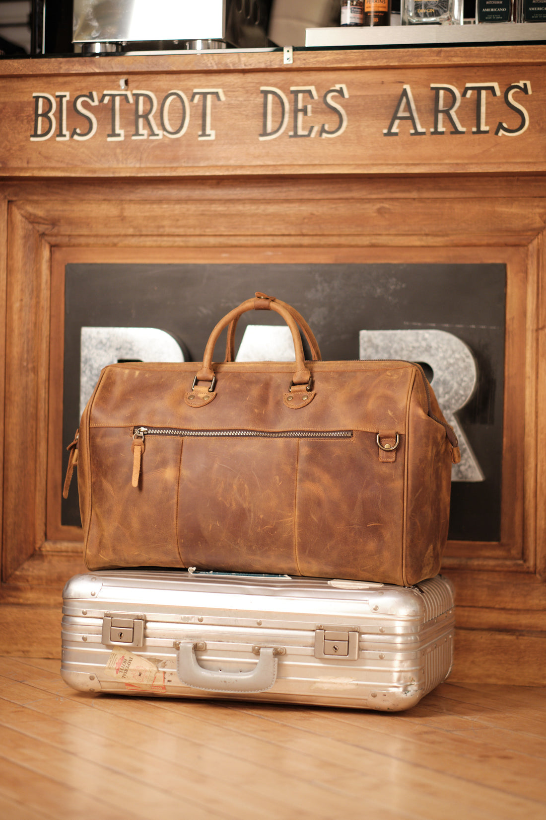 The Doctor genuine leather weekend bag