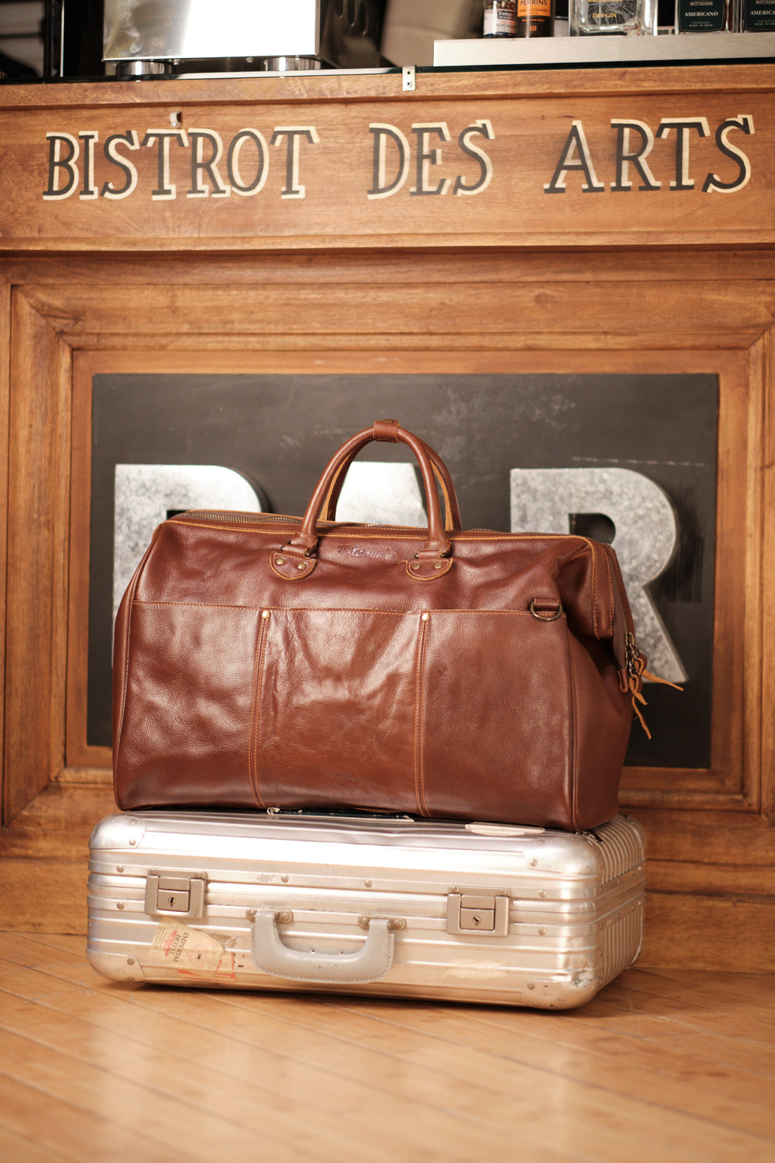 The Doctor genuine leather weekend bag