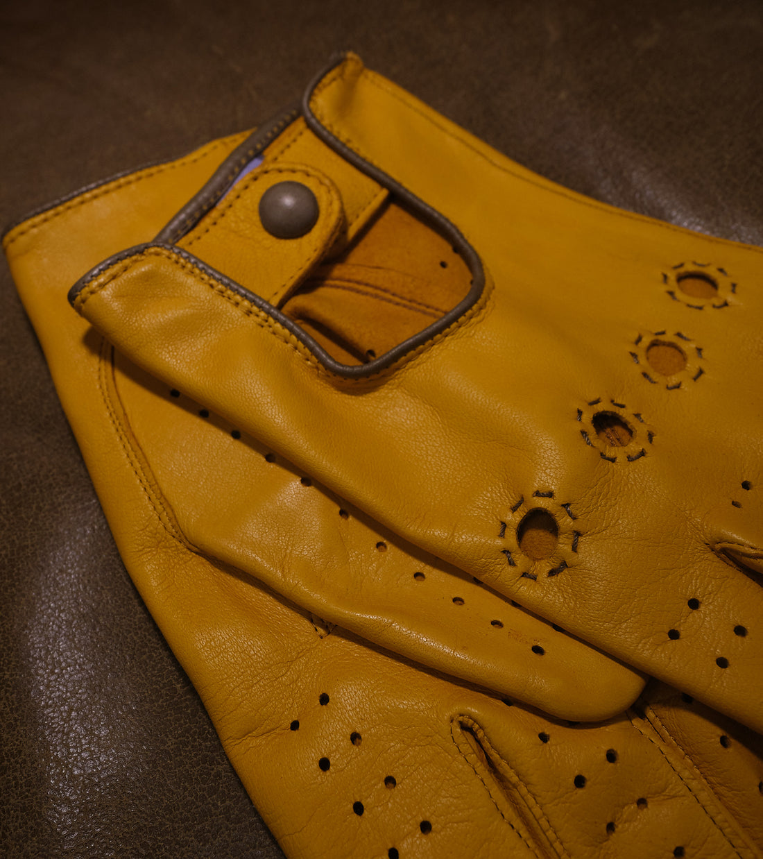 Handmade Gentleman Driver gloves - Speedway Yellow