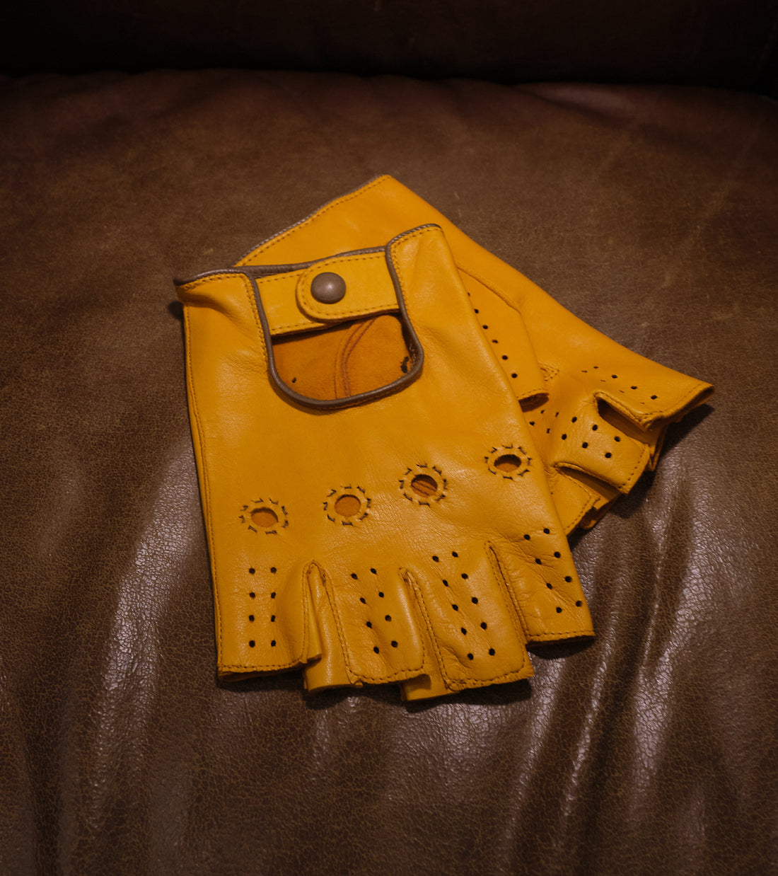 Handmade Gentleman Driver 1/2 gloves - Speedway Yellow