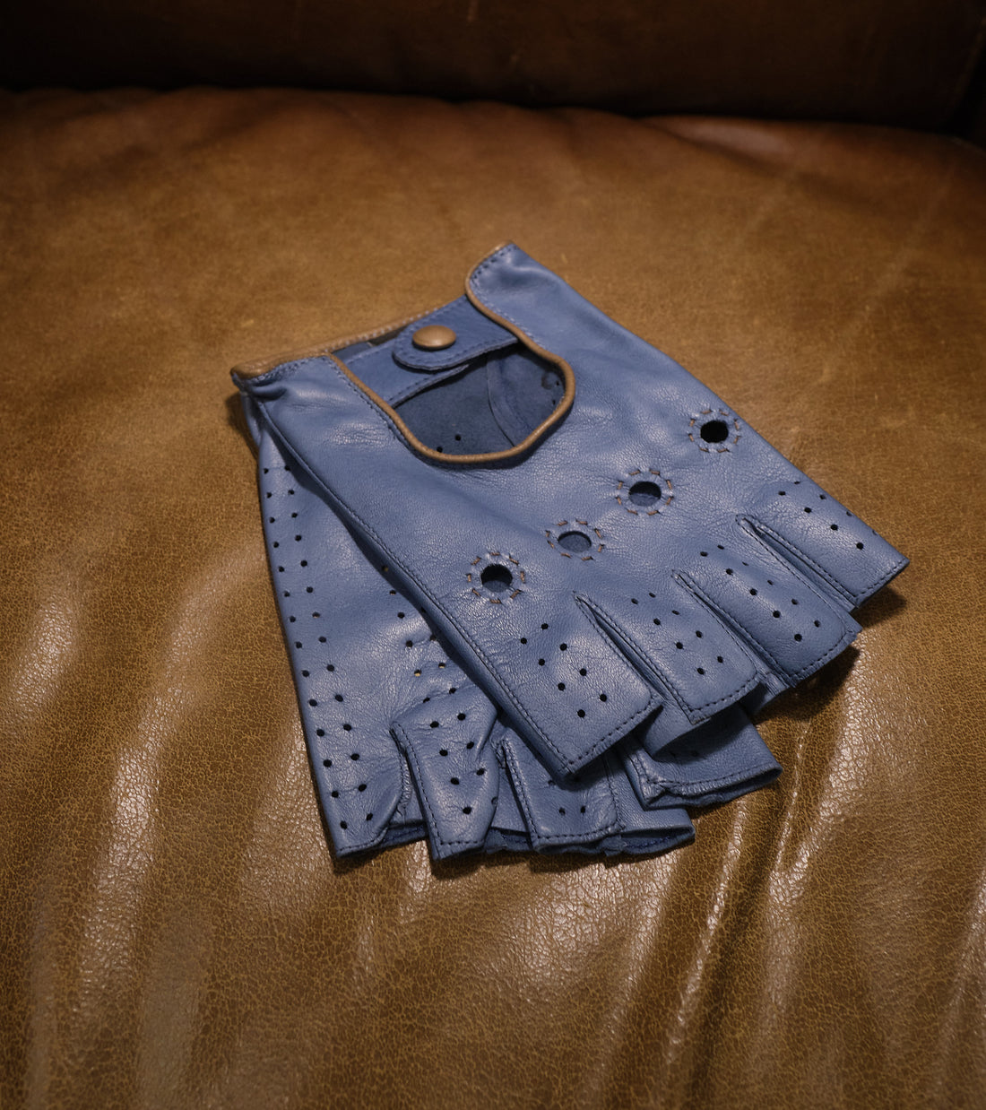 Handmade Gentleman Driver 1/2 gloves - Azure Blue