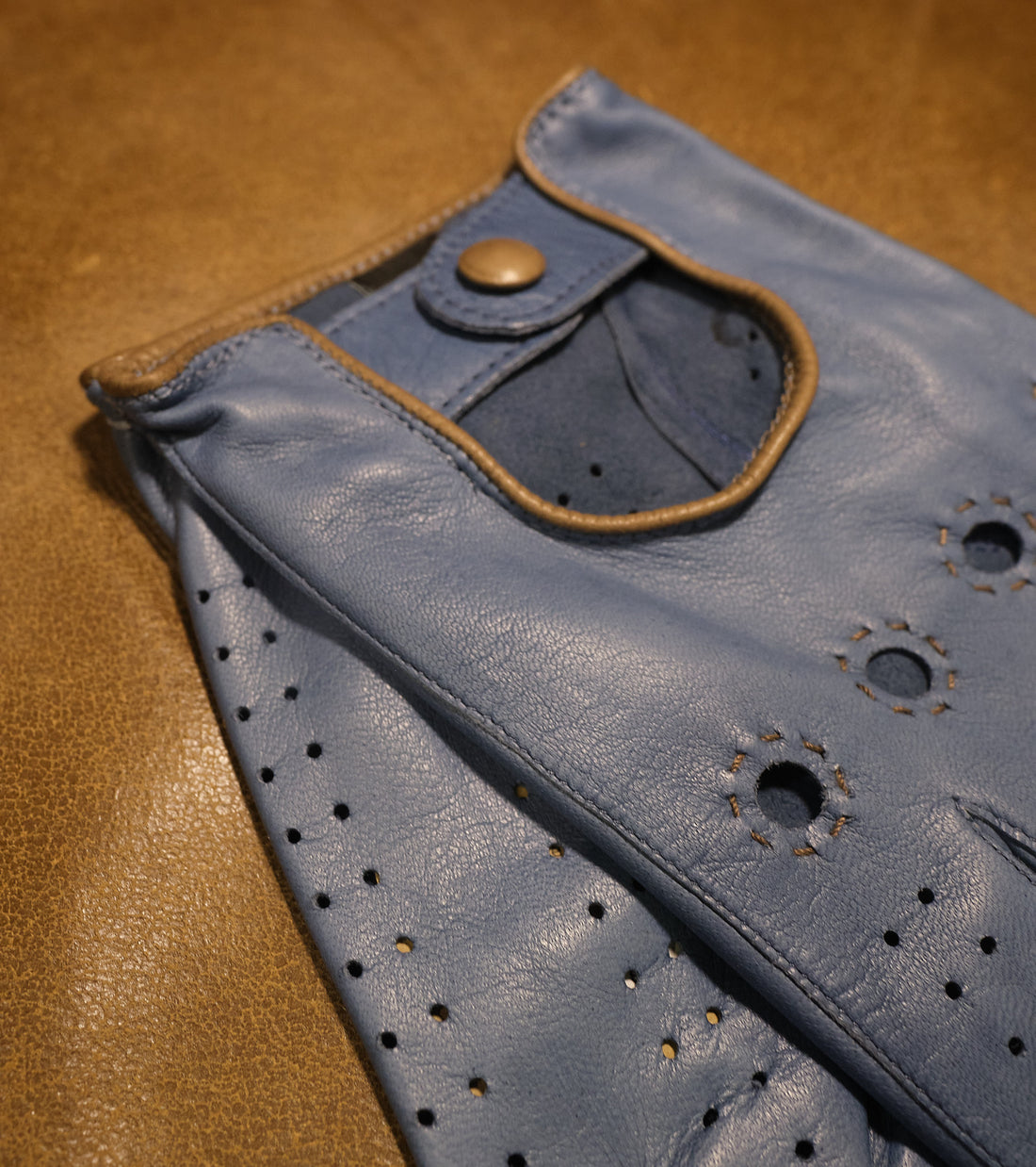 Handmade Gentleman Driver 1/2 gloves - Azure Blue