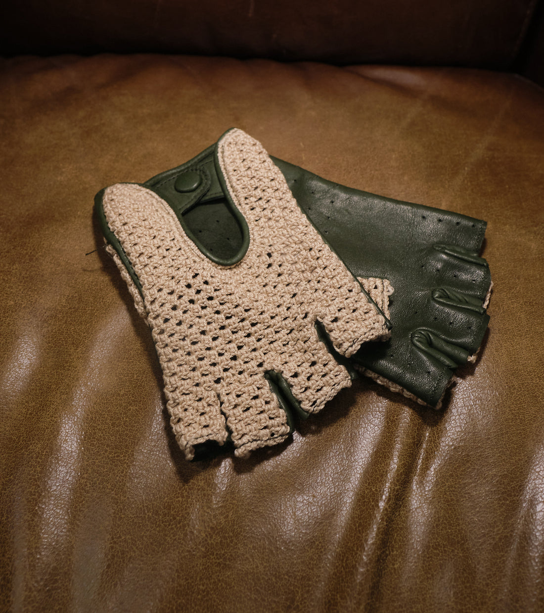 Handmade Gentleman Driver 1/2 gloves - Crochet Loden Green