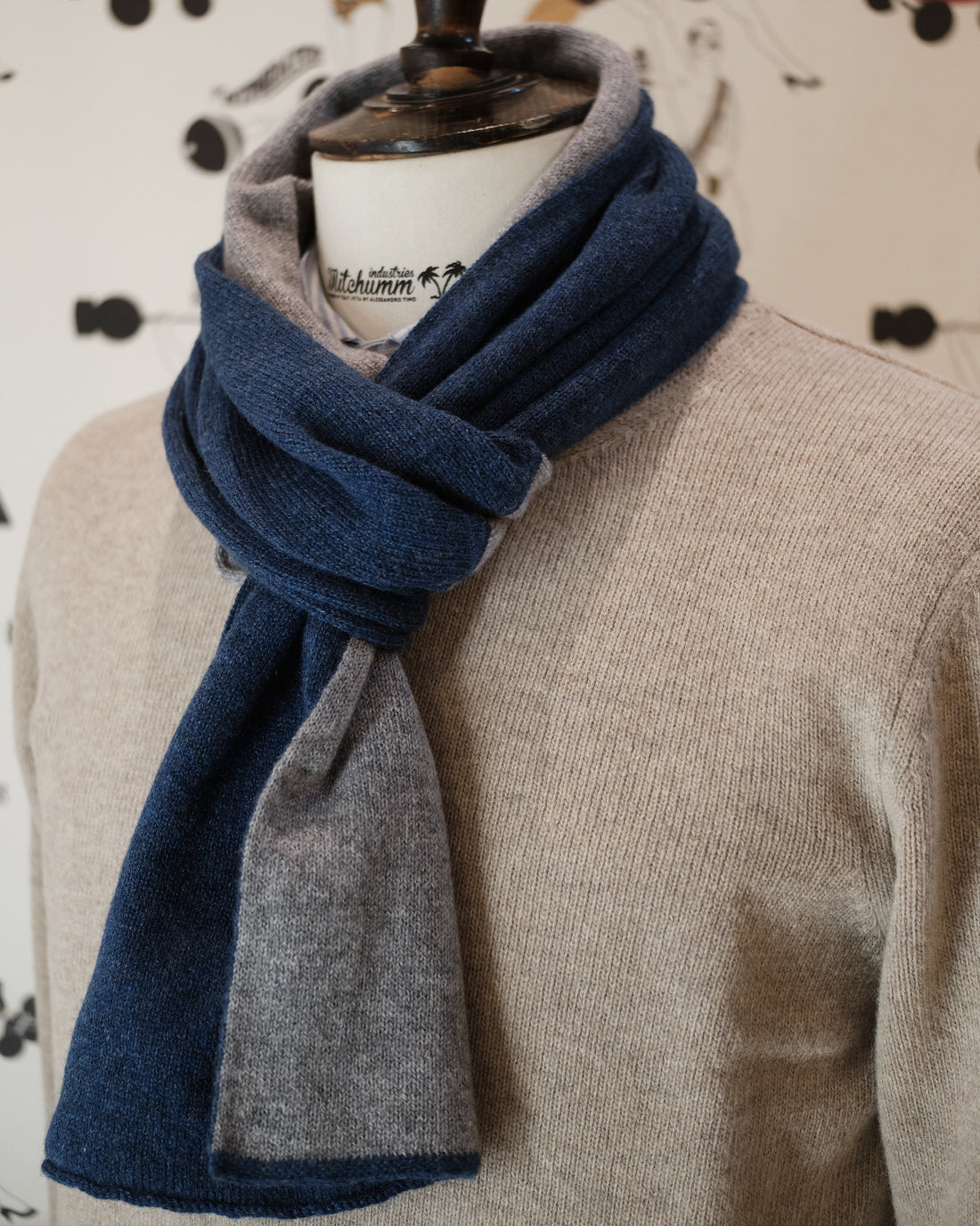 Reversible Cashmere neck warmer Ocean blue/Light grey