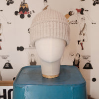 Beige cashmere beanie