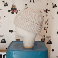 Beige cashmere beanie