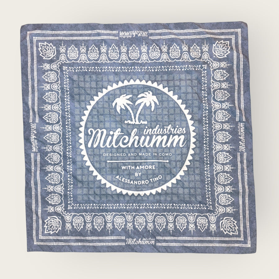 With Amore light blue bandana
